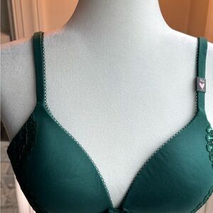 NWT Women’s Emerald Green Bra with Lace Trim - 36A